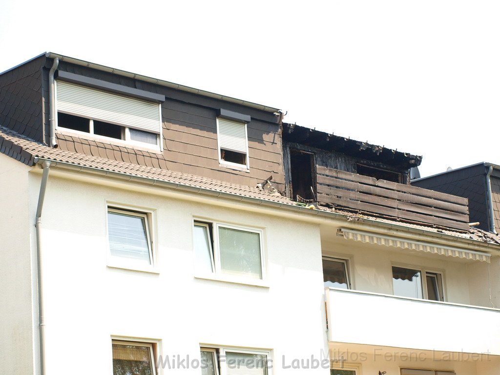 Mark Medlock s Dachwohnung ausgebrannt Koeln Porz Wahn Rolandstr P47.JPG